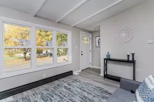 111 Malibu Dr, Springfield, MA 01128 - Photo 9