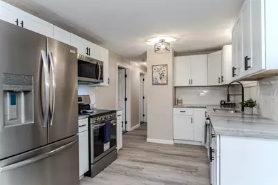 111 Malibu Dr, Springfield, MA 01128 - Photo 1