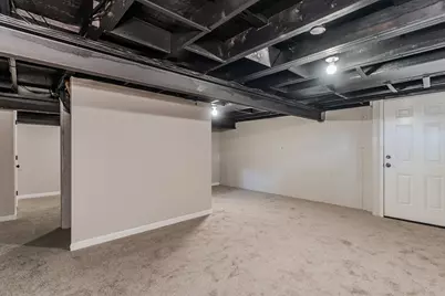 111 Malibu Dr, Springfield, MA 01128 - Photo 17