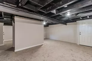 111 Malibu Dr, Springfield, MA 01128 - Photo 17