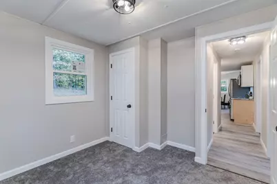 111 Malibu Dr, Springfield, MA 01128 - Photo 15