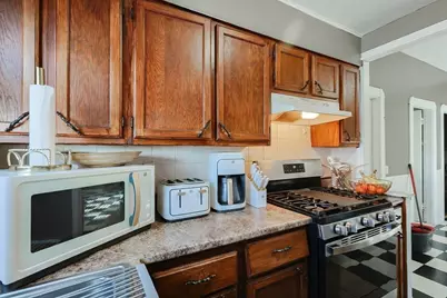 105 16th St, Fall River, MA 02723 - Photo 17