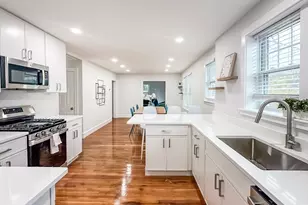 65-67 St James Cir, Newton, MA 02458 - Photo 13