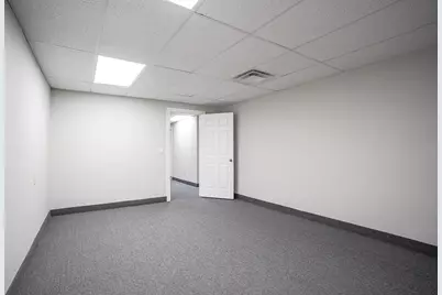 733 Memorial Avenue, West Springfield, MA 01089 - Photo 19