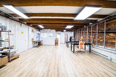 130B Lincoln St, Boston, MA 02111 - Photo 11