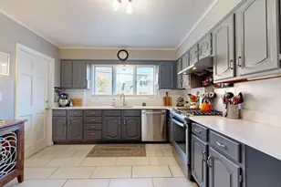 101 King St, Reading, MA 01867 - Photo 17