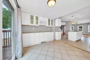 15 6th St, Leominster, MA 01453 - Photo 9