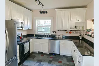 10 Maple St, Sturbridge, MA 01566 - Photo 15