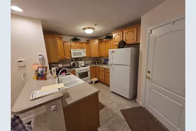 968 Geraldine St #1A, New Bedford, MA 02740 - Photo 5