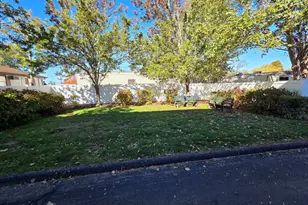 968 Geraldine St, New Bedford, MA 02740 - Photo 23