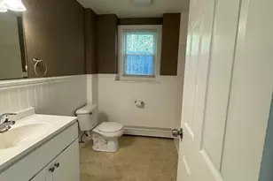 77 Cranston St, Westfield, MA 01085 - Photo 9