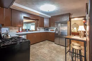 54 S Shore Dr, Springfield, MA 01118 - Photo 9