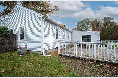 54 South Shore Drive, Springfield, MA 01118 - Photo 7