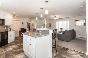 37 Bluejay St, Tiverton, RI 02878 - Photo 11