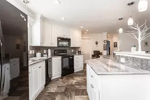 37 Bluejay St, Tiverton, RI 02878 - Photo 9