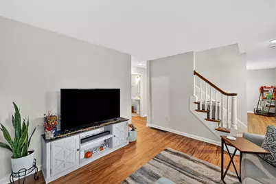 98 Fox Woods Dr, Springfield, MA 01129 - Photo 17