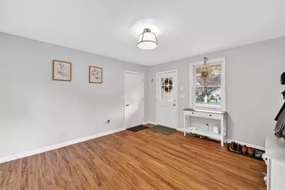 98 Fox Woods Dr, Springfield, MA 01129 - Photo 5