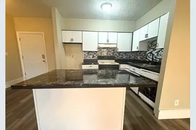 140 Chestnut St #204, Springfield, MA 01103 - Photo 1