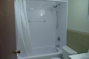 3 Pembroke Dr, Derry, NH 03038 - Photo 5