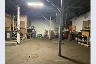 31 Scott St, New Bedford, MA 02744 - Photo 9