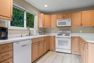 76 Algonquin Trail, Ashland, MA 01721 - Photo 5