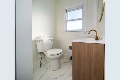 804 County St, Somerset, MA 02726 - Photo 7