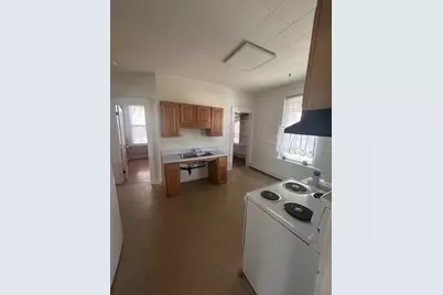 316 Davis St, Greenfield, MA 01301 - Photo 5