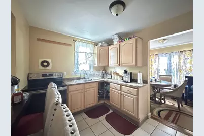 58 Eureka St, Springfield, MA 01104 - Photo 5