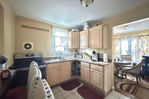 58 Eureka St, Springfield, MA 01104 - Photo 5