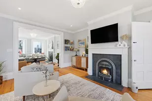 45 Pleasant St, Marblehead, MA 01945 - Photo 9