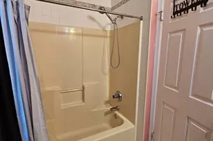 32 Crowell St, Boston, MA 02124 - Photo 11