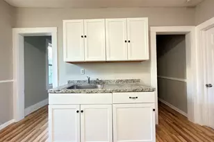 16 1/2 Winslow St, Worcester, MA 01609 - Photo 9