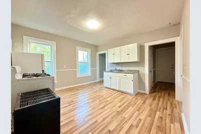 16 1/2 Winslow Street #2, Worcester, MA 01609 - Photo 5