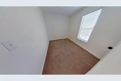 165 Newbury #4, Peabody, MA 01960 - Photo 13