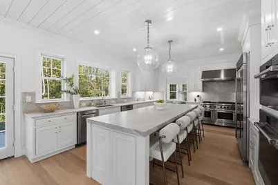 2 Beacon Hill Road, Marblehead, MA 01945 - Photo 13