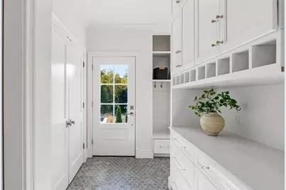 2 Beacon Hill Road, Marblehead, MA 01945 - Photo 19