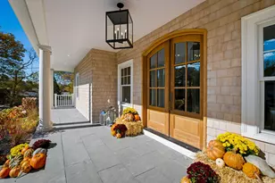 2 Beacon Hill Rd, Marblehead, MA 01945 - Photo 5