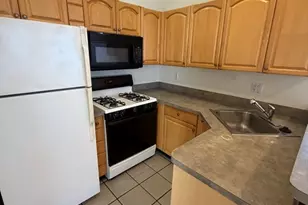 6 Humboldt Pl, Boston, MA 02127 - Photo 3