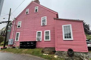 33 Gardner St, Portsmouth, NH 03840 - Photo 5