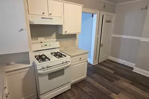 33 Harbor St, Salem, MA 01970 - Photo 3