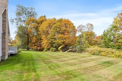 4 Hazelwood Circle, Andover, MA 01810 - Photo 7