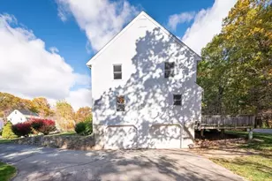 7 Frances Dr, Newburyport, MA 01950 - Photo 5