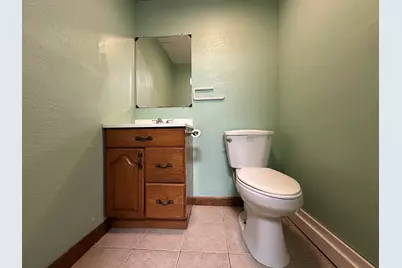 386 Chicopee Street, Chicopee, MA 01013 - Photo 15