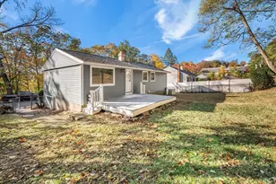 164 Bradley St, Lowell, MA 01850 - Photo 9