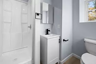 164 Bradley St, Lowell, MA 01850 - Photo 15