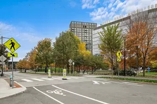 2 Earhart St, Cambridge, MA 02141 - Photo 19