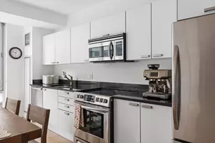 2 Earhart St, Cambridge, MA 02141 - Photo 5