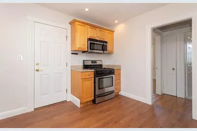 124 Selden St, Boston, MA 02124 - Photo 5