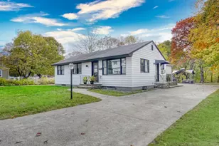 38 Appleton St, Saugus, MA 01906 - Photo 1