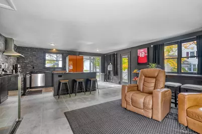 38 Appleton St, Saugus, MA 01906 - Photo 3